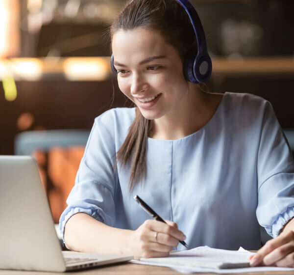 Jak skutecznie uczyć się języka polskiego przez internet?